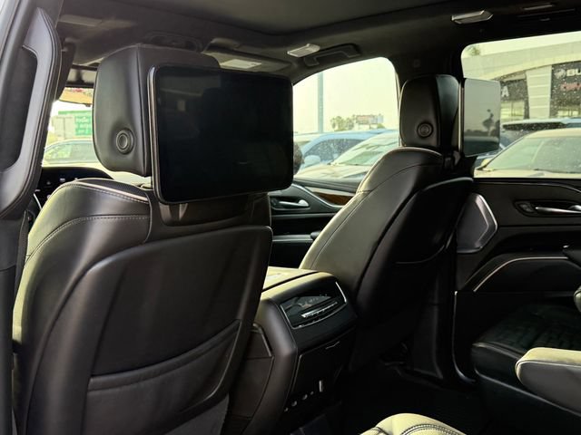 Used 2023 Cadillac Escalade ESV Sport Platinum w/ LPO, Floor Liner Package AWD/4WD image 11