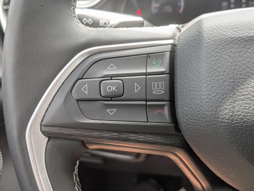 Certified 2023 Jeep Grand Cherokee L Laredo AWD/4WD image 17