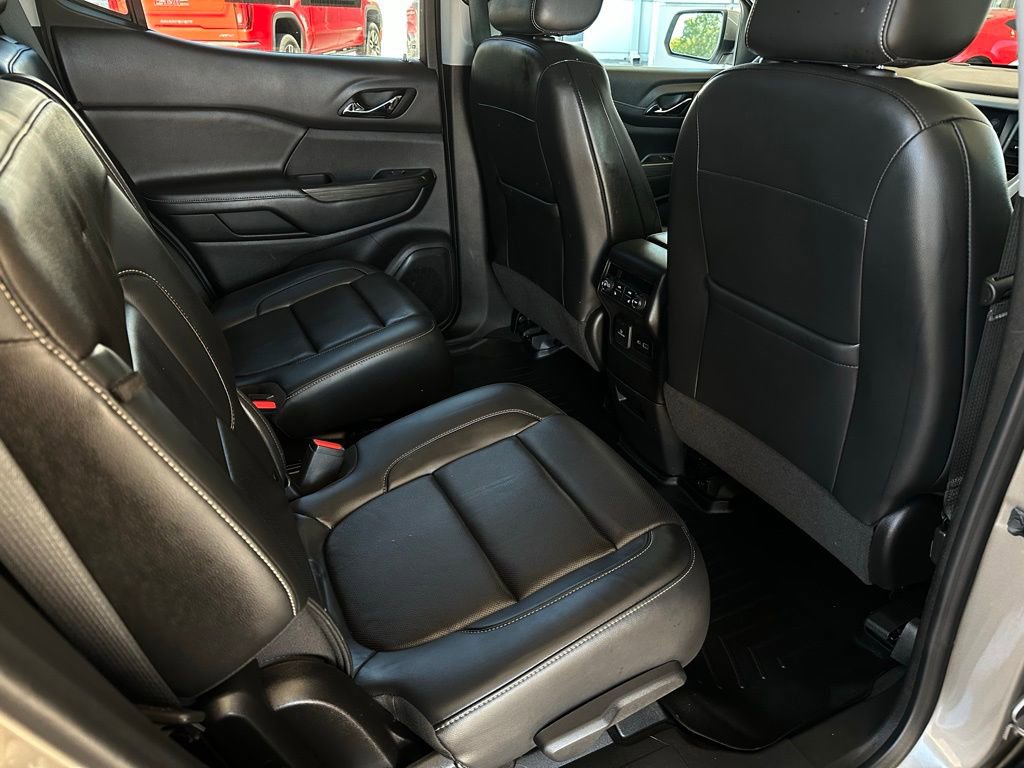 Certified 2023 GMC Acadia SLT w/ Preferred Package image 19