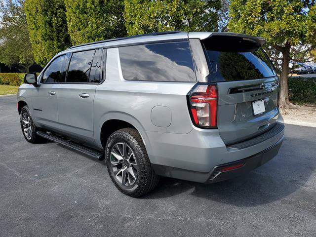 Used 2024 Chevrolet Suburban Z71 w/ Luxury Package image 3