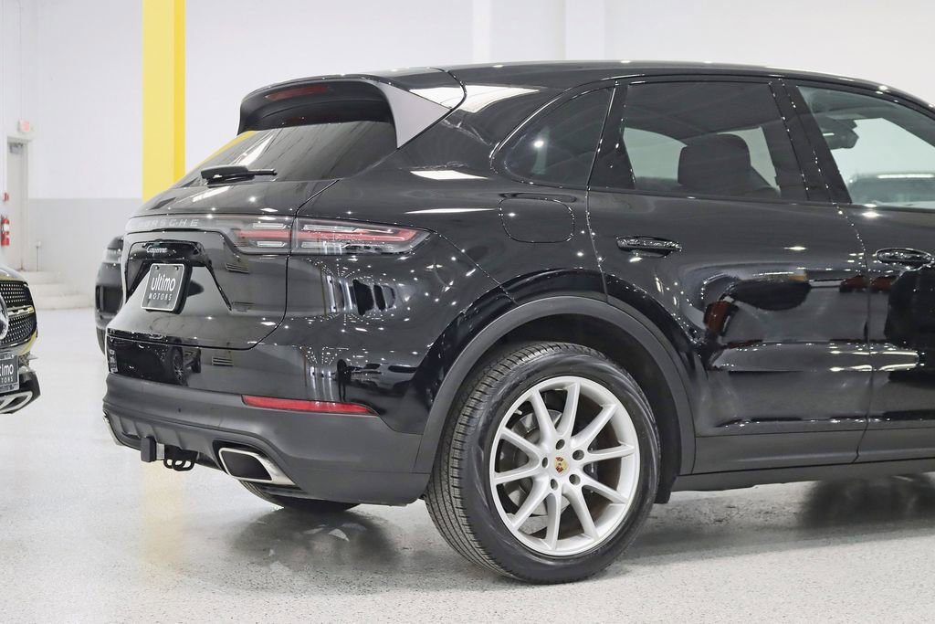 Used 2023 Porsche Cayenne image 10