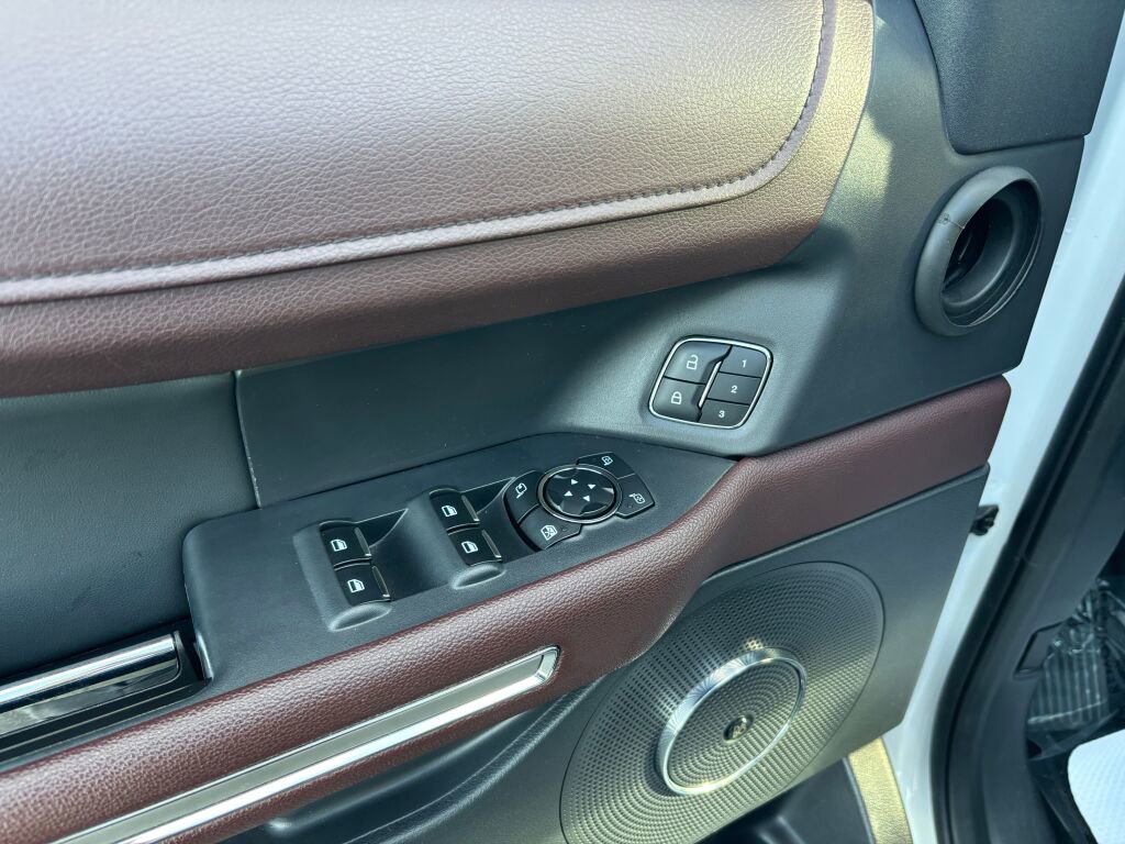 Used 2024 Ford Expedition Max Limited image 21