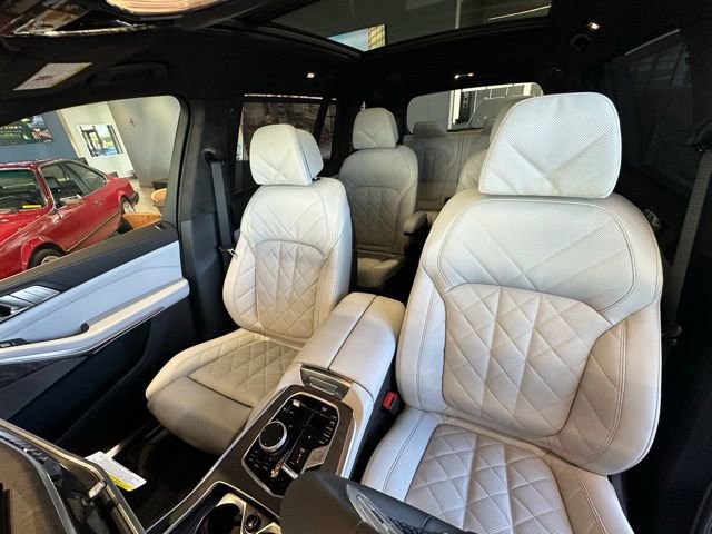 New 2026 BMW X7 xDrive40i image 18