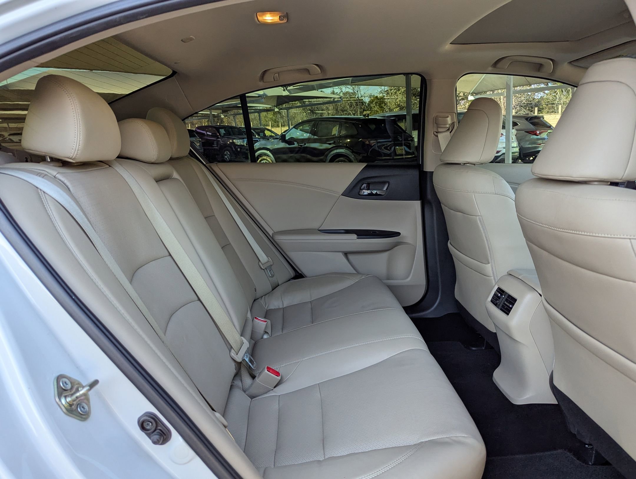 Used 2016 Honda Accord EX-L image 25