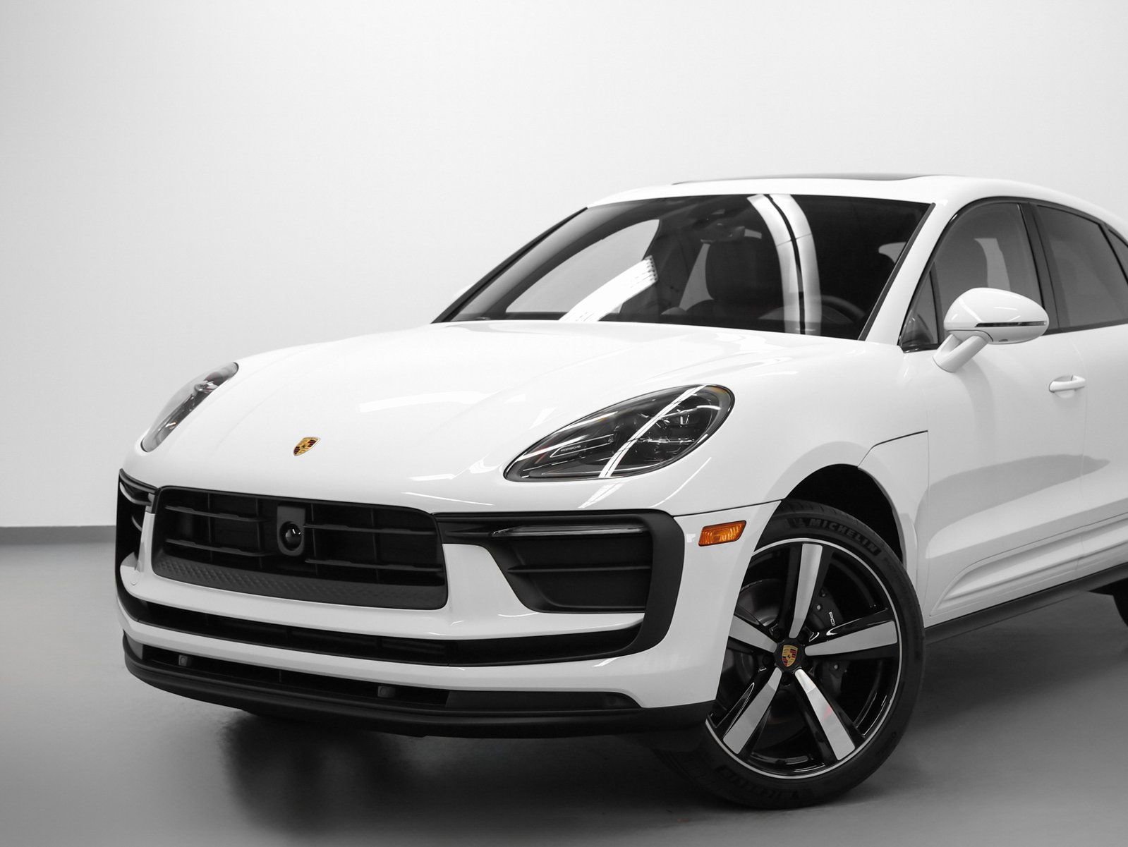 New 2026 Porsche Macan image 7