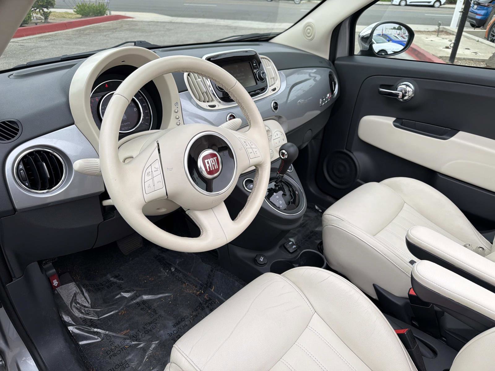 Used 2018 FIAT 500 Lounge FWD image 7