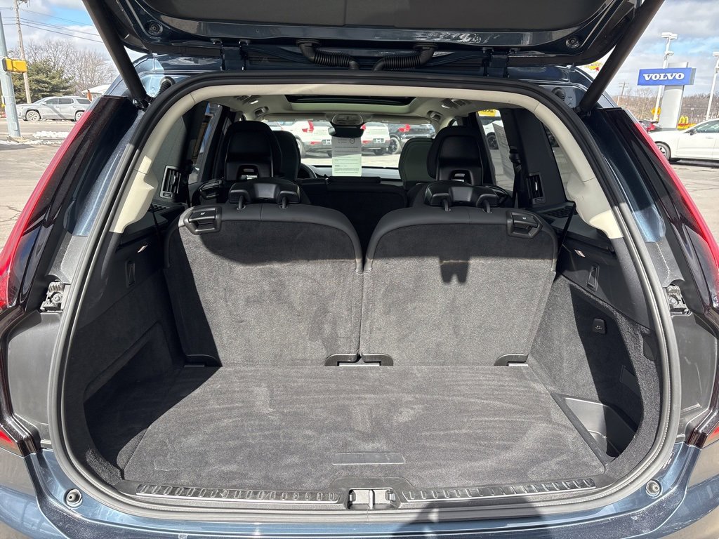 Certified 2025 Volvo XC90 B5 Plus image 46
