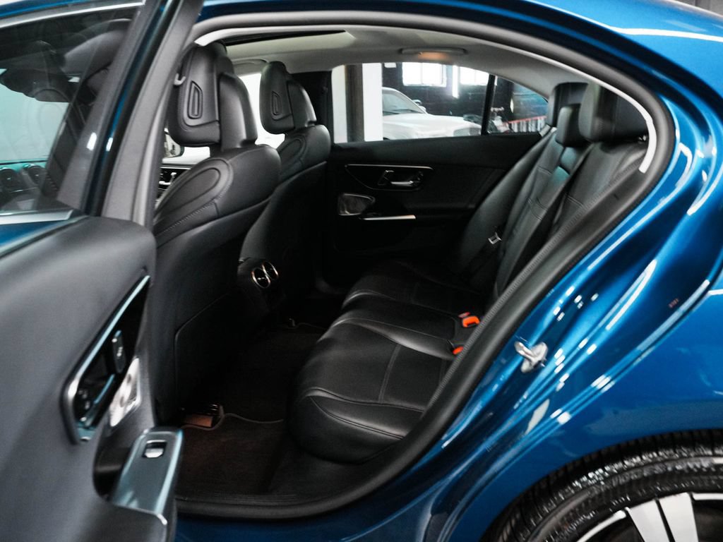 Used 2023 Mercedes-Benz C 300 4MATIC Sedan image 29