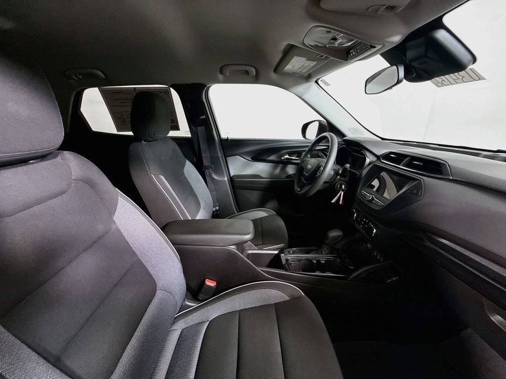 Used 2023 Chevrolet TrailBlazer LS w/ LPO, Blackout Package FWD image 25