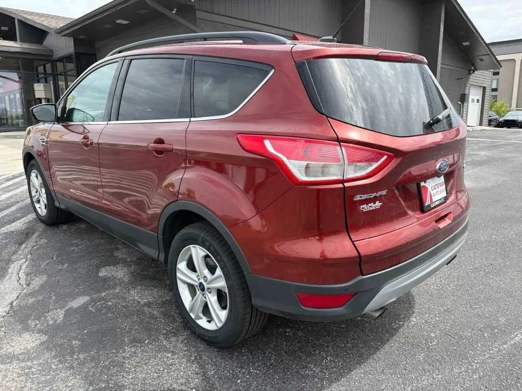 Used 2016 Ford Escape SE w/ Equipment Group 201A AWD/4WD image 3