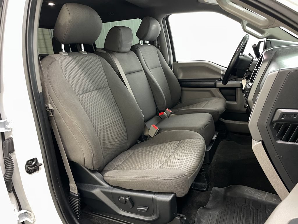 Used 2019 Ford F150 XLT w/ Equipment Group 302A Luxury AWD/4WD image 40