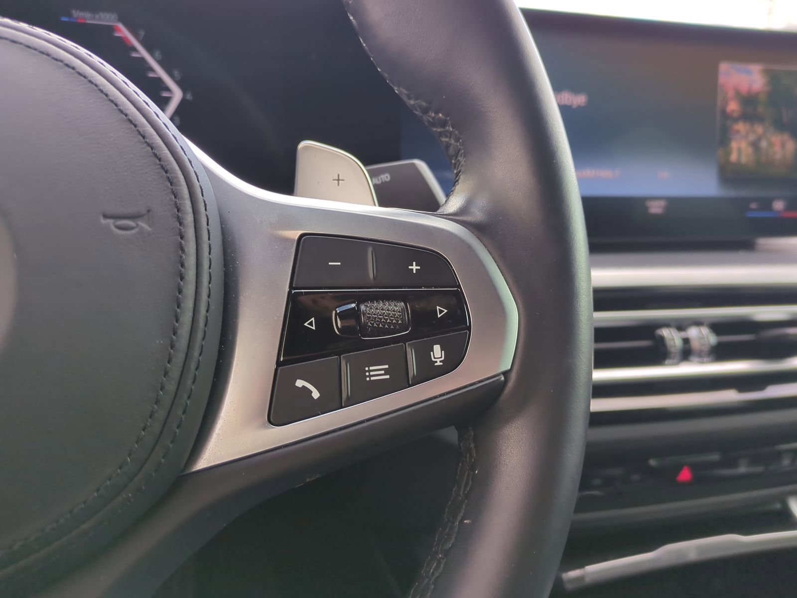 Certified 2023 BMW 330i Sedan w/ M Sport Package image 18