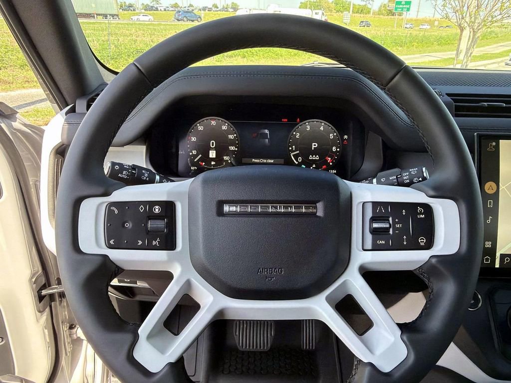 New 2026 Land Rover Defender 110 X-Dynamic SE AWD/4WD image 28