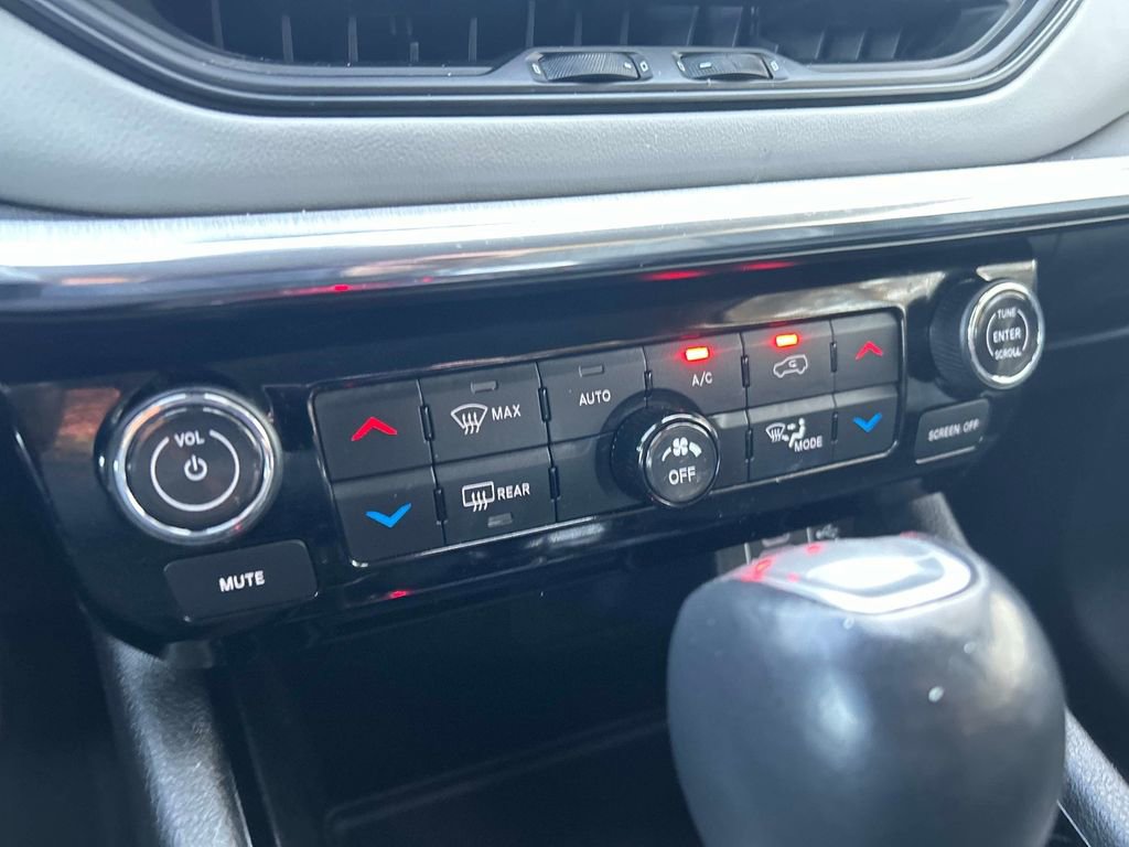 Used 2022 Jeep Compass Limited w/ Elite Group image 31