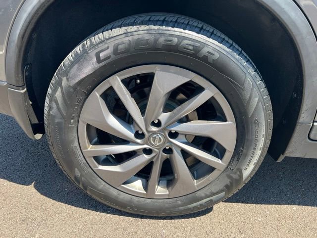 Used 2016 Nissan Rogue SL w/ SL Premium Package AWD/4WD image 28