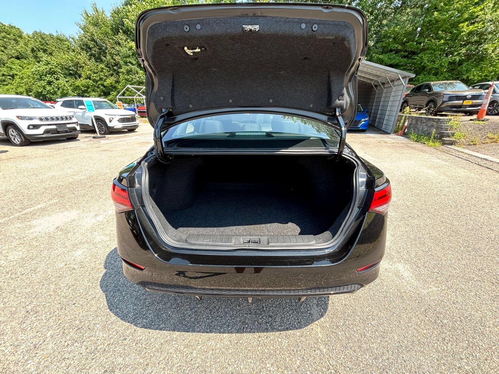 Used 2025 Nissan Sentra S FWD image 27