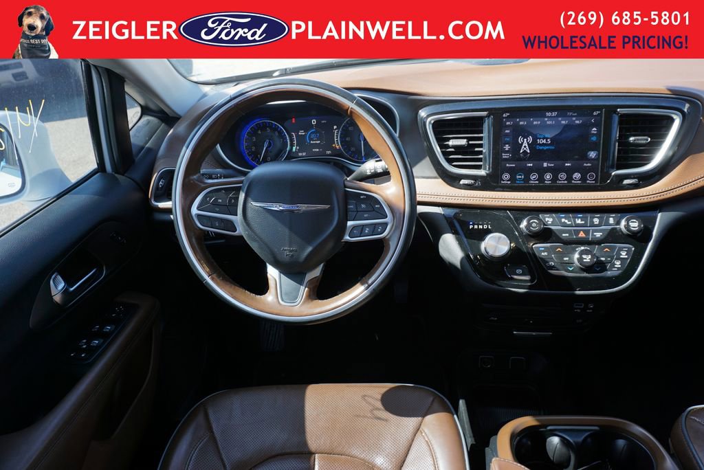 Used 2019 Chrysler Pacifica Limited w/ Advanced Safetytec Group FWD image 17