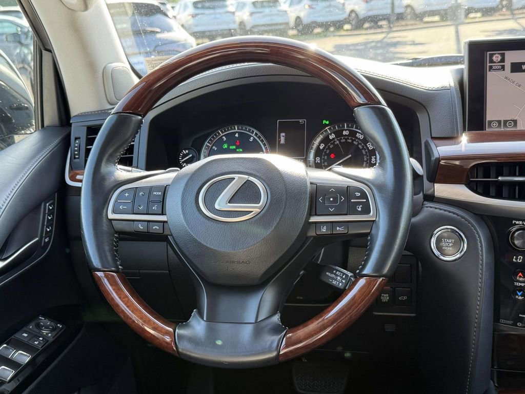 Used 2018 Lexus LX 570 4WD w/ Luxury Package image 9