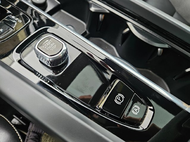 Certified 2024 Volvo XC60 T8 Polestar w/ Protection Package Premier AWD/4WD image 27