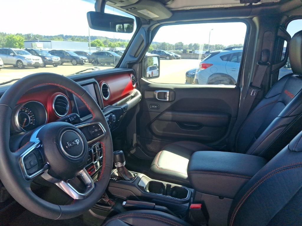 Used 2023 Jeep Gladiator Rubicon w/ LED Lighting Group AWD/4WD image 11