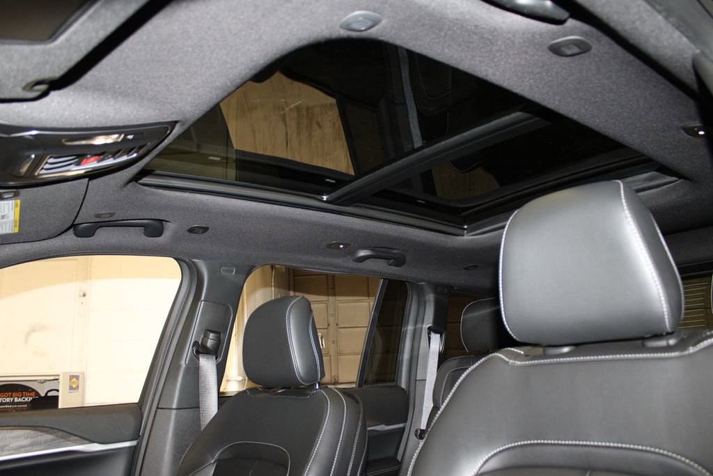 New 2026 Jeep Grand Cherokee Limited w/ Limited Altitude Package image 24