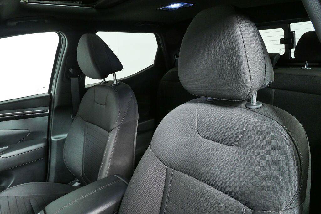 Used 2024 Hyundai Santa Cruz SEL w/ Activity Package FWD image 5