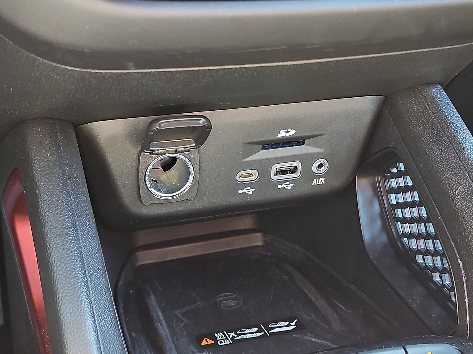 Used 2023 Chevrolet TrailBlazer RS w/ Sun and Liftgate Package image 24