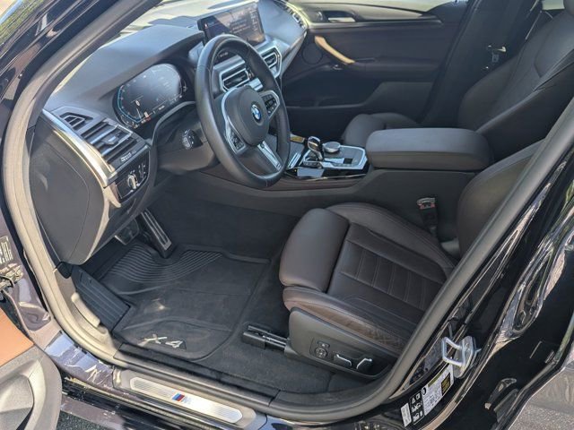 Used 2024 BMW X4 xDrive30i w/ Premium Package image 9