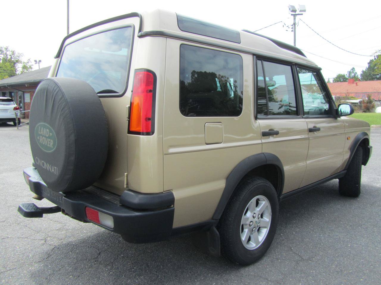 Used 2004 Land Rover Discovery S7 AWD/4WD image 10