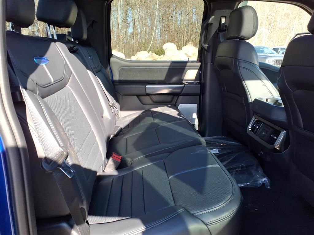 New 2026 Ford F350 Platinum w/ FX4 Off-Road Package image 13