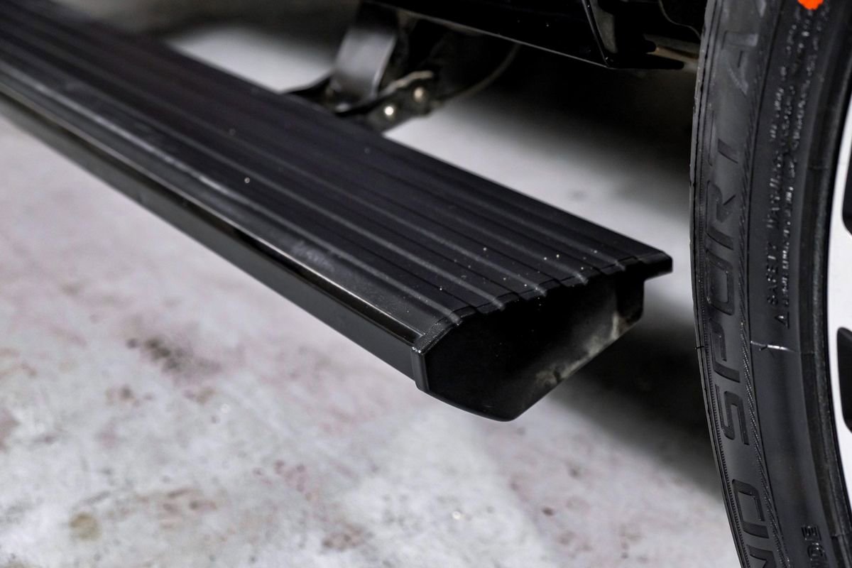 Used 2020 Lincoln Navigator Black Label w/ Cargo Convenience Package AWD/4WD image 48