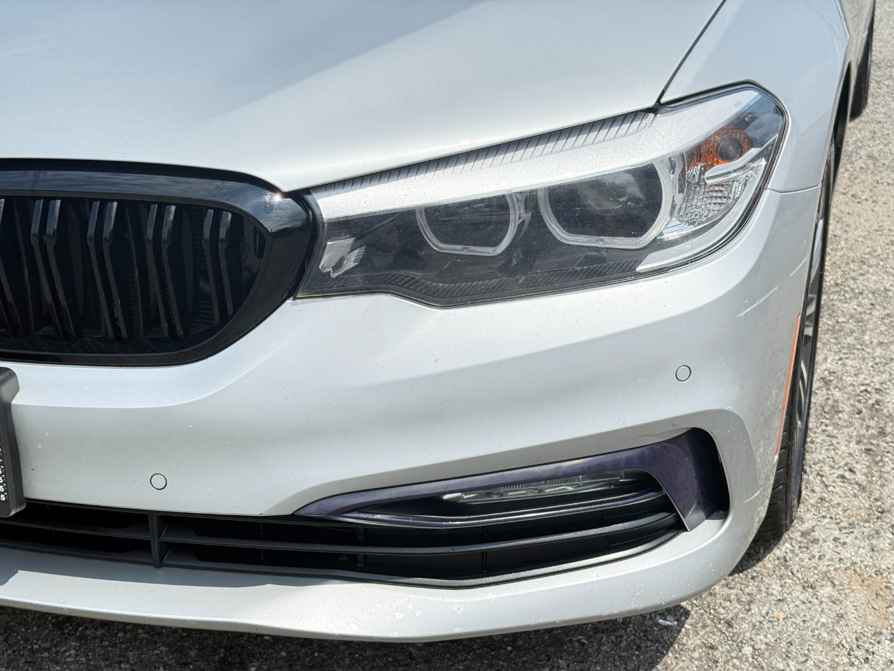 Used 2018 BMW 530i xDrive w/ Premium Package image 9