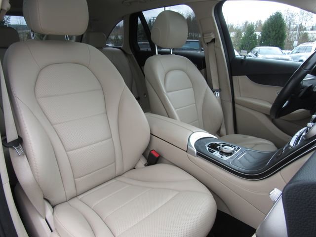 Used 2018 Mercedes-Benz GLC 300 4MATIC image 19