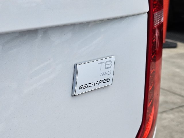 Used 2024 Volvo XC90 T8 Plus w/ Protection Package Premier AWD/4WD image 11