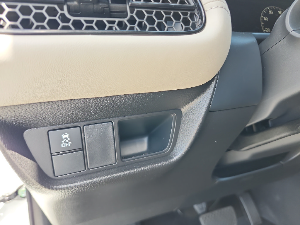 Used 2025 Honda HR-V LX image 32