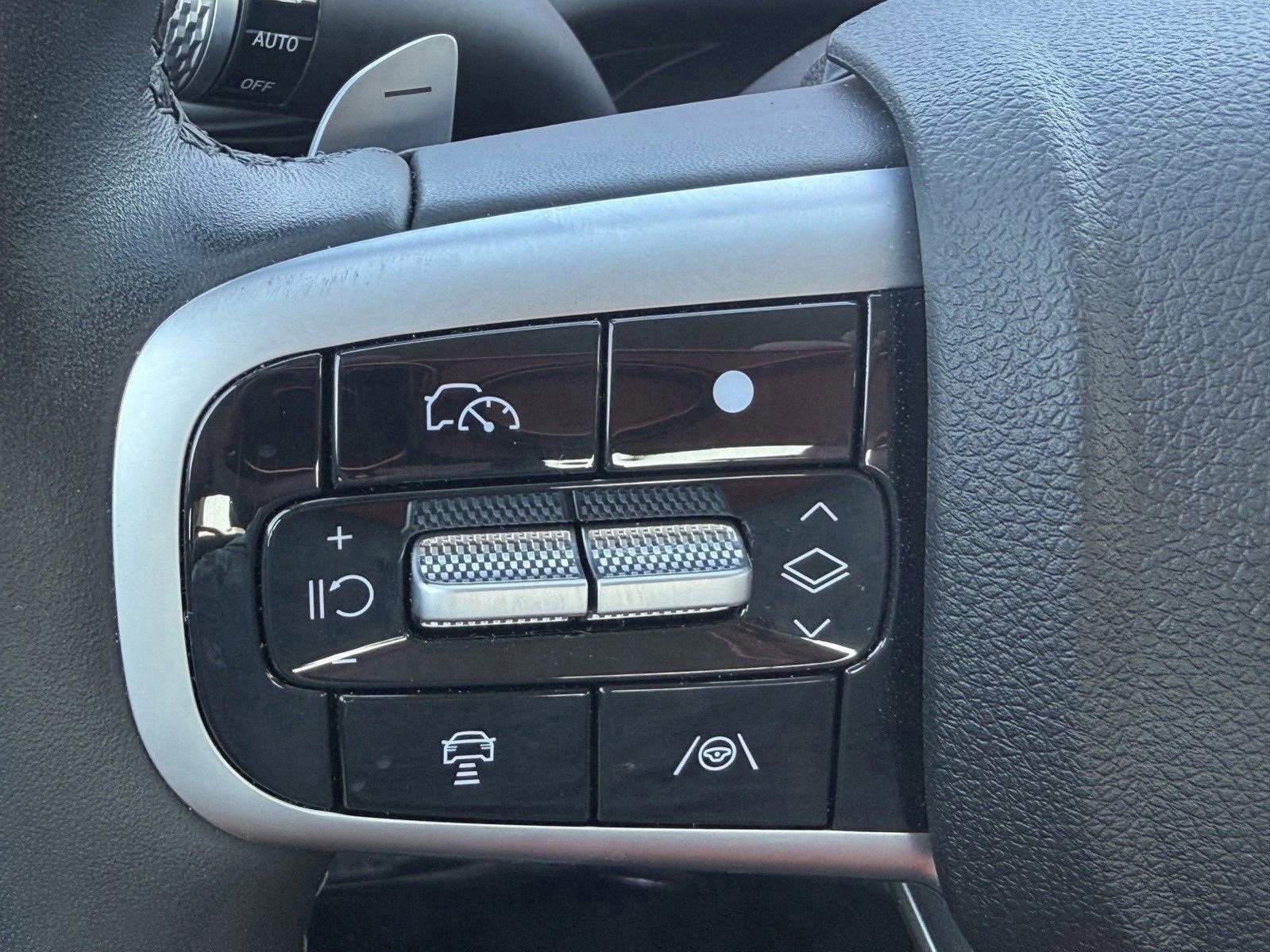 Used 2025 Genesis G80 2.5T image 33