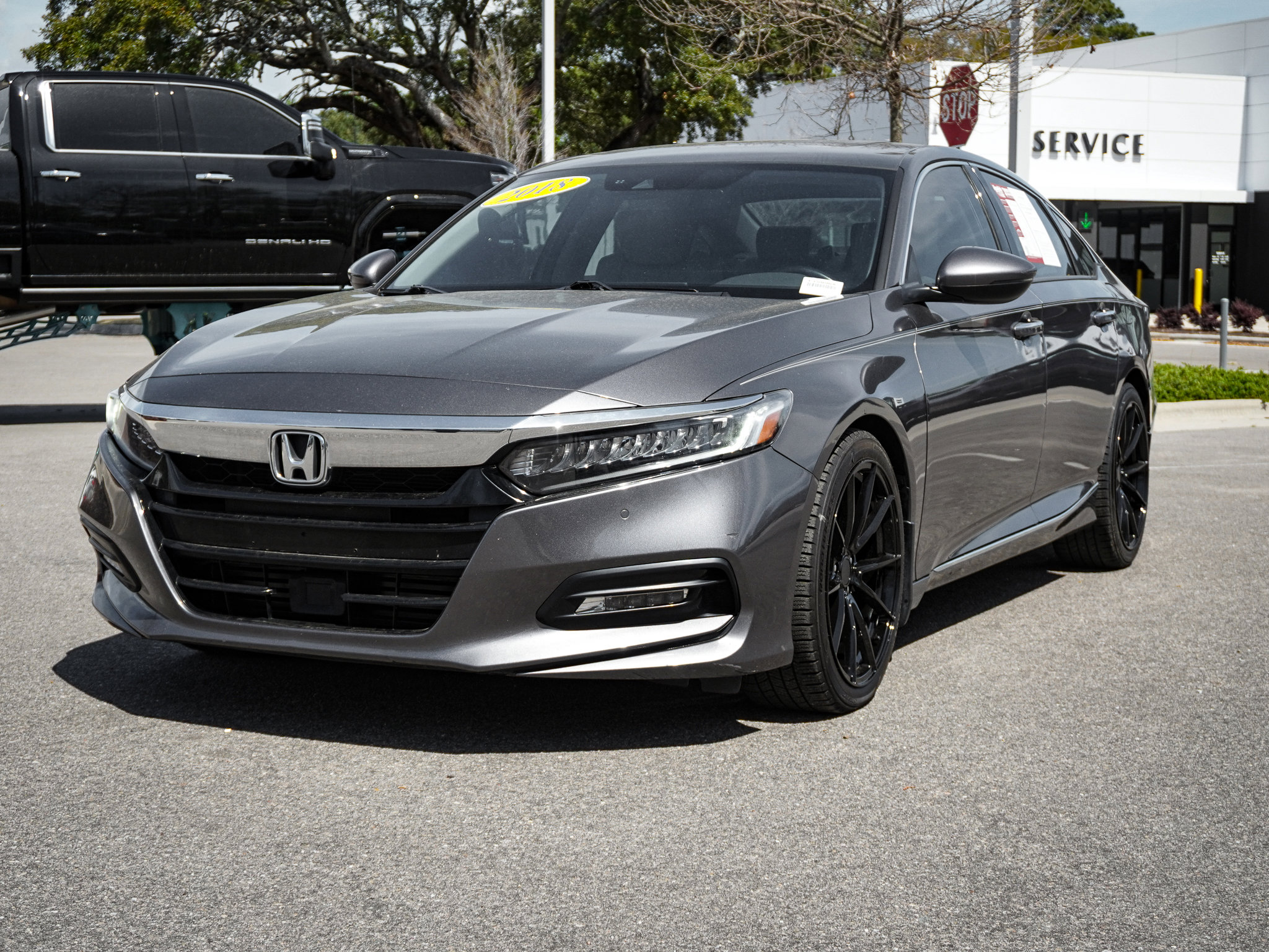 Used 2018 Honda Accord Touring image 5