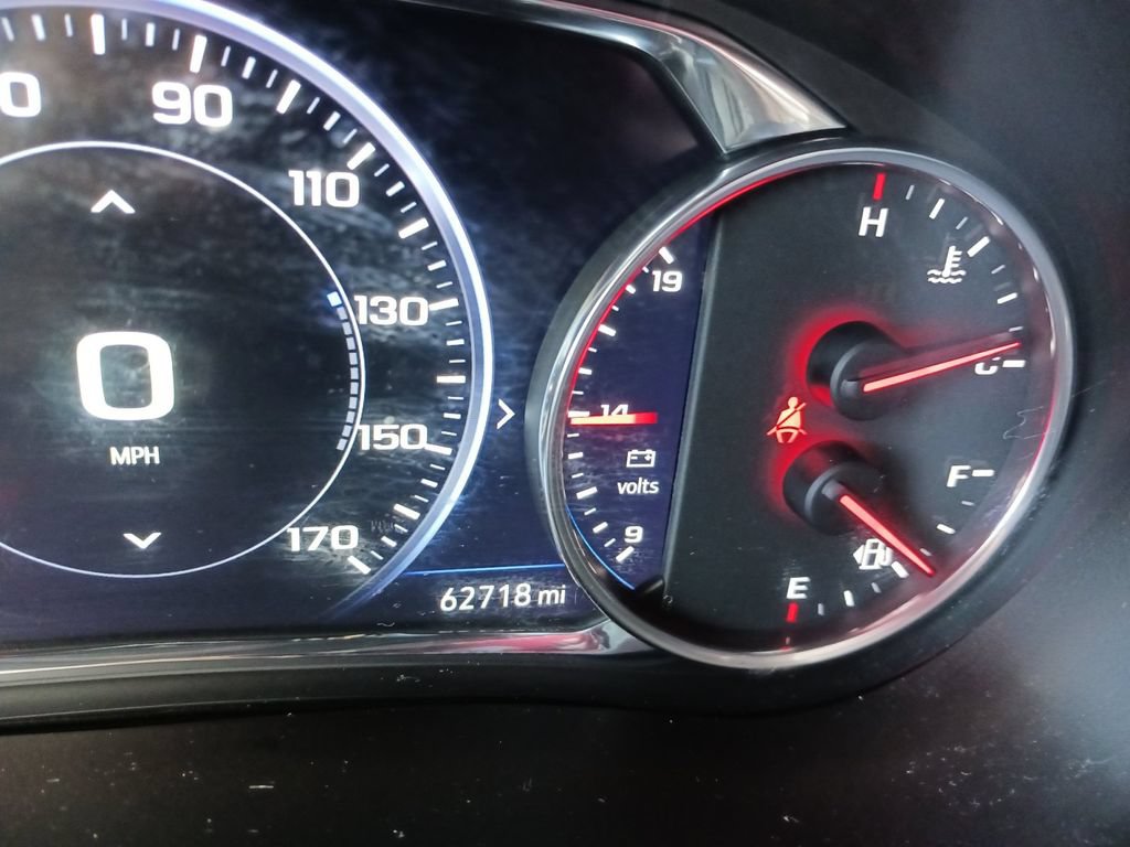 Used 2022 Chevrolet Traverse Premier FWD image 18