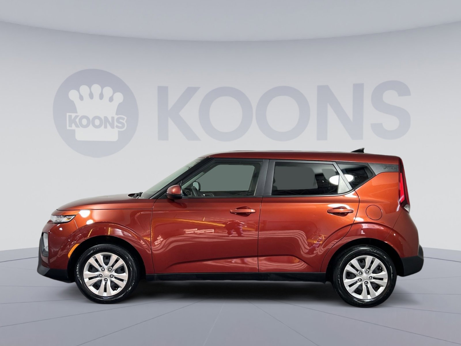 Used 2021 Kia Soul LX image 2