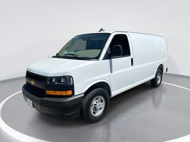 Used 2025 Chevrolet Express 2500 RWD image 1