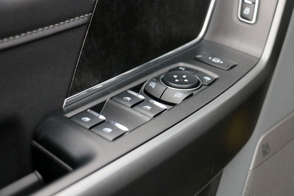 New 2026 Ford F250 XLT w/ XLT Premium Package image 18