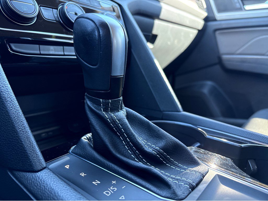 Used 2022 Volkswagen Atlas SE image 16