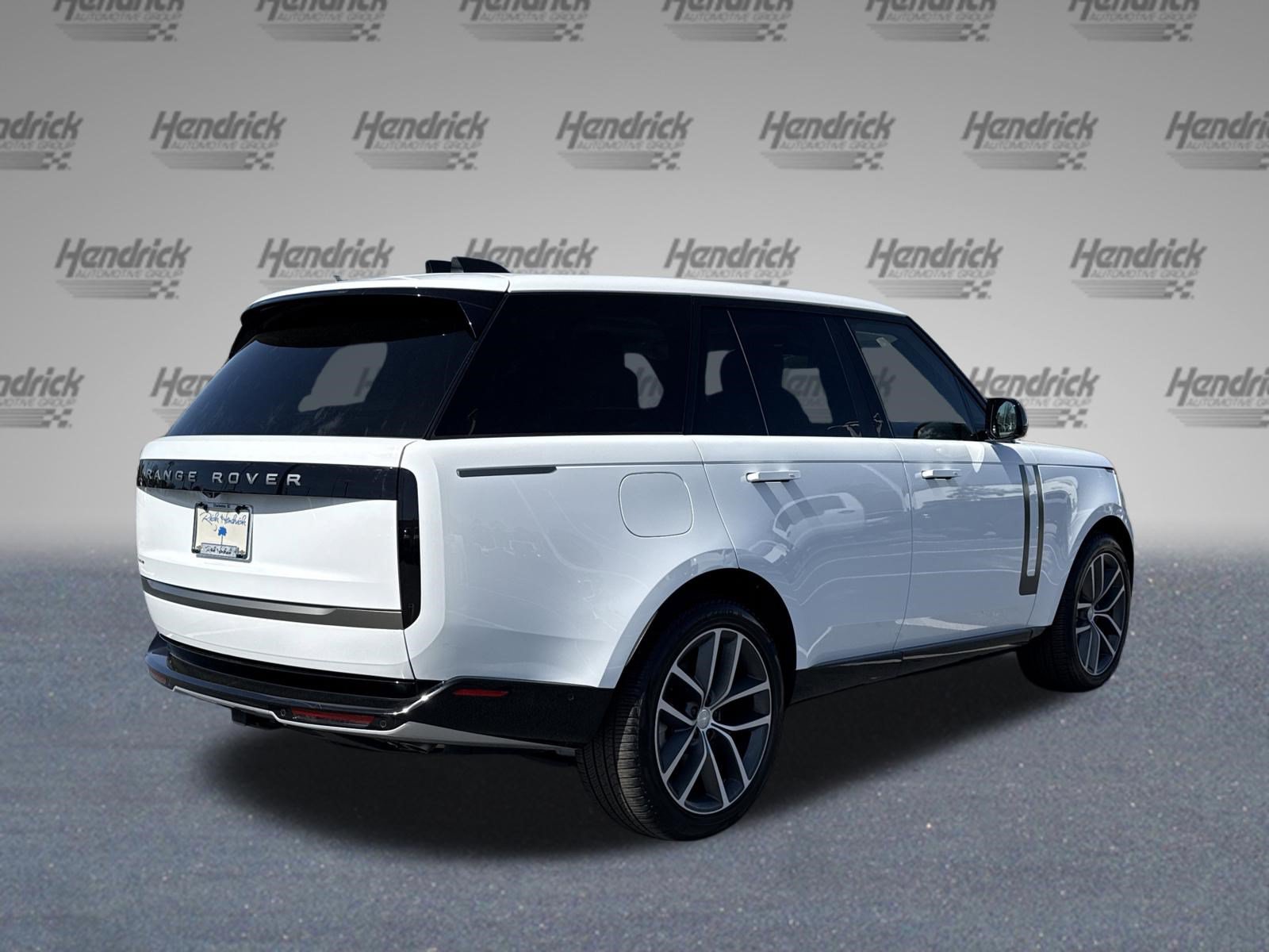 Used 2024 Land Rover Range Rover SE AWD/4WD image 10