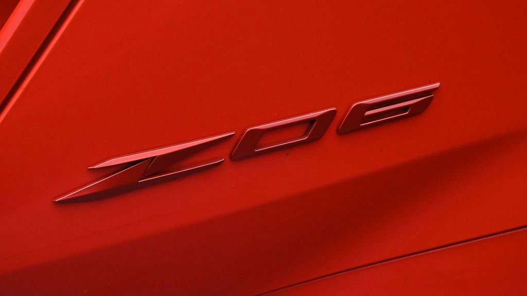 Used 2025 Chevrolet Corvette Z06 RWD image 19