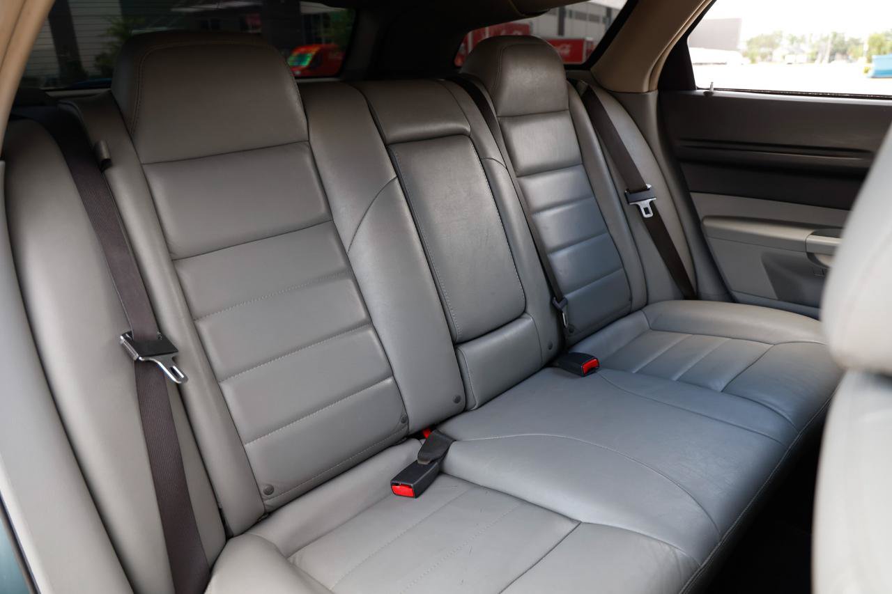 Used 2006 Dodge Magnum R/T w/ Convenience Group II RWD image 16