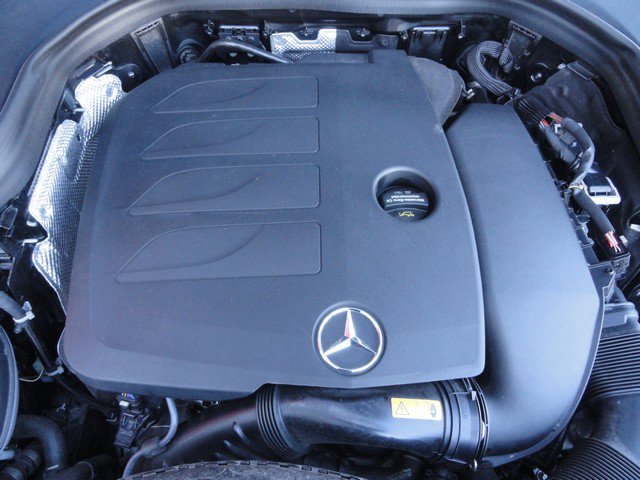 Used 2022 Mercedes-Benz GLC 300 4MATIC w/ AMG Line image 26