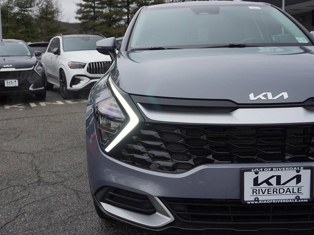 Used 2023 Kia Sportage EX image 12