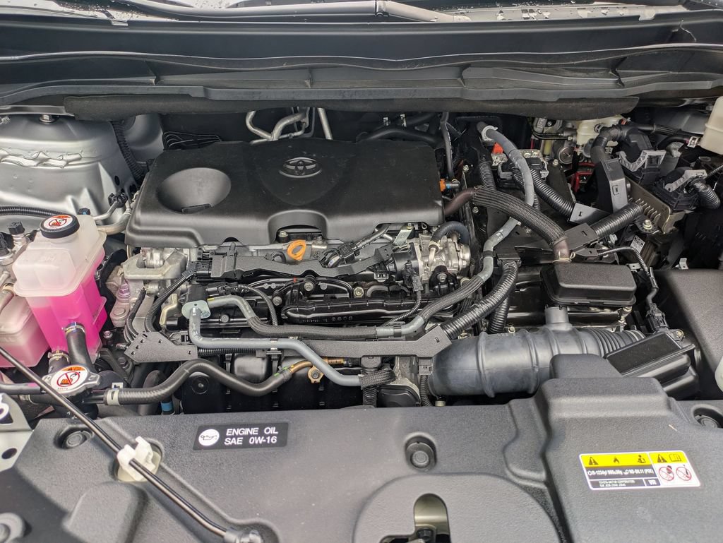 Used 2024 Toyota Sienna XSE FWD image 10