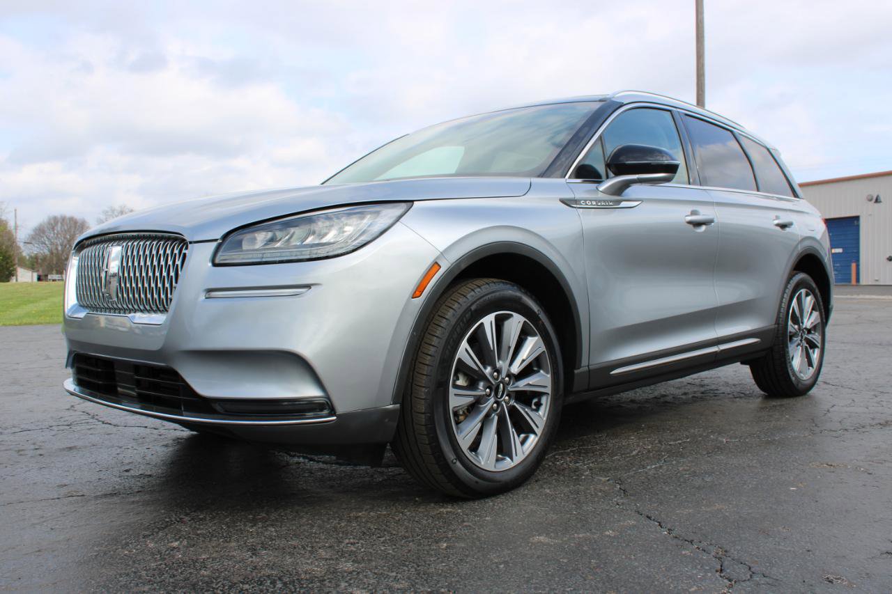 Used 2022 Lincoln Corsair Reserve w/ Elements Package FWD image 13