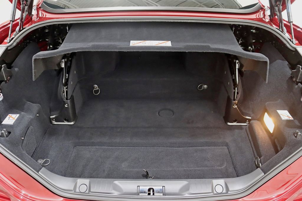 Used 2015 Ferrari California T RWD image 34